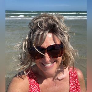 Meet your Posher, Valerie